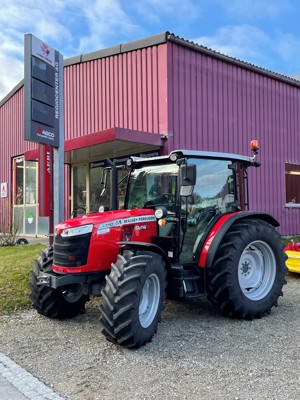 Massey Ferguson 4710M