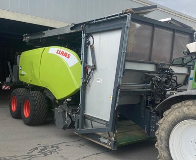 CLAAS Quadrant 4200 mit Dosiergerät