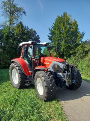 Traktor Lindner Lintrac 130