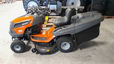 Rasentraktor Husqvarna TC242T