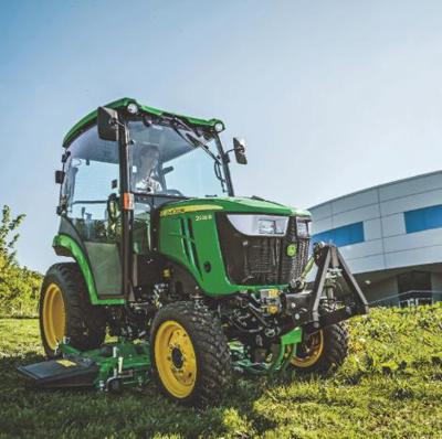 John Deere 2038R