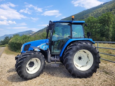 New Holland TL70A