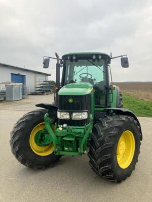 John Deere 6920