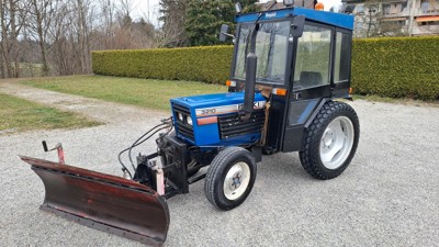 Traktor Iseki TE 3210 F