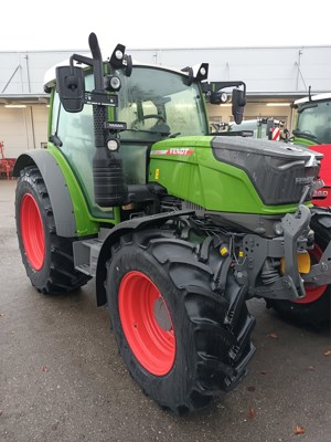 Tracteur Fendt 211