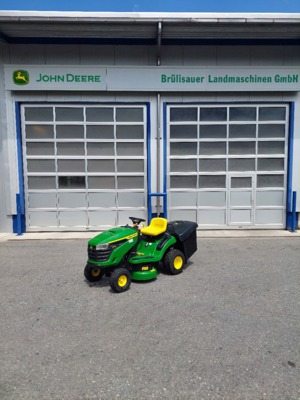 Rasentraktor John Deere X117R