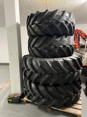 Räder John Deere / Trelleborg 600/65R38 - 540/65R24