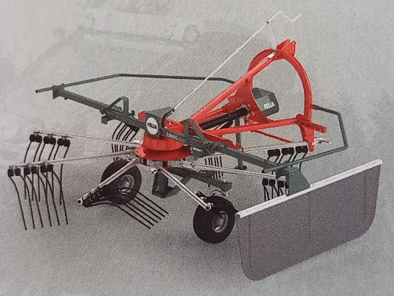 Fella Kreiselschwader TS 351 DN mit Tandemfahrwerk