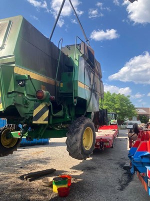 John Deere 2264 Strohhäcksler, Achse, Schüttler