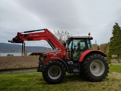 Massey Ferguson 6718S Dyna-VT Exclusive