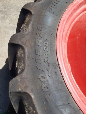 Räder 280/85 R 28 Fendt Spur 1.5m